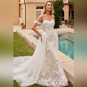 Off white strapless wedding dress with removable skirt